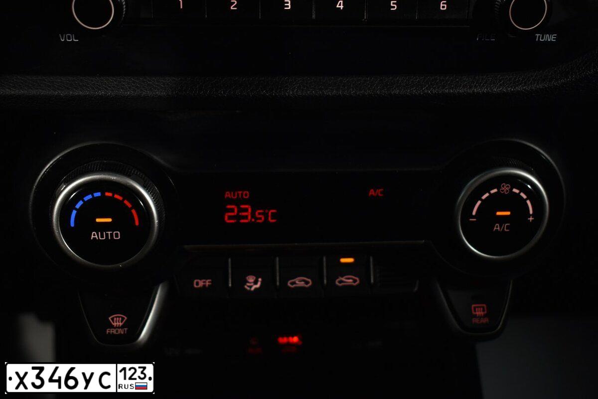 Фото автомобиля BMW X2, 2018 — госномер С512ОК193. Цвет: ЗОЛОТОЙ