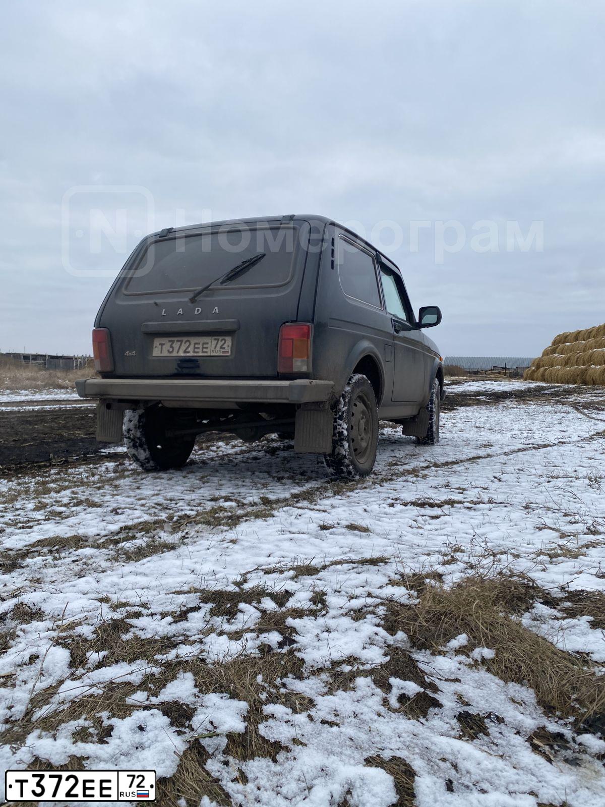 Фото автомобиля LADA 2121 NIVA, 2019 — госномер Т372ЕЕ72. Цвет: Темно-зеленый
