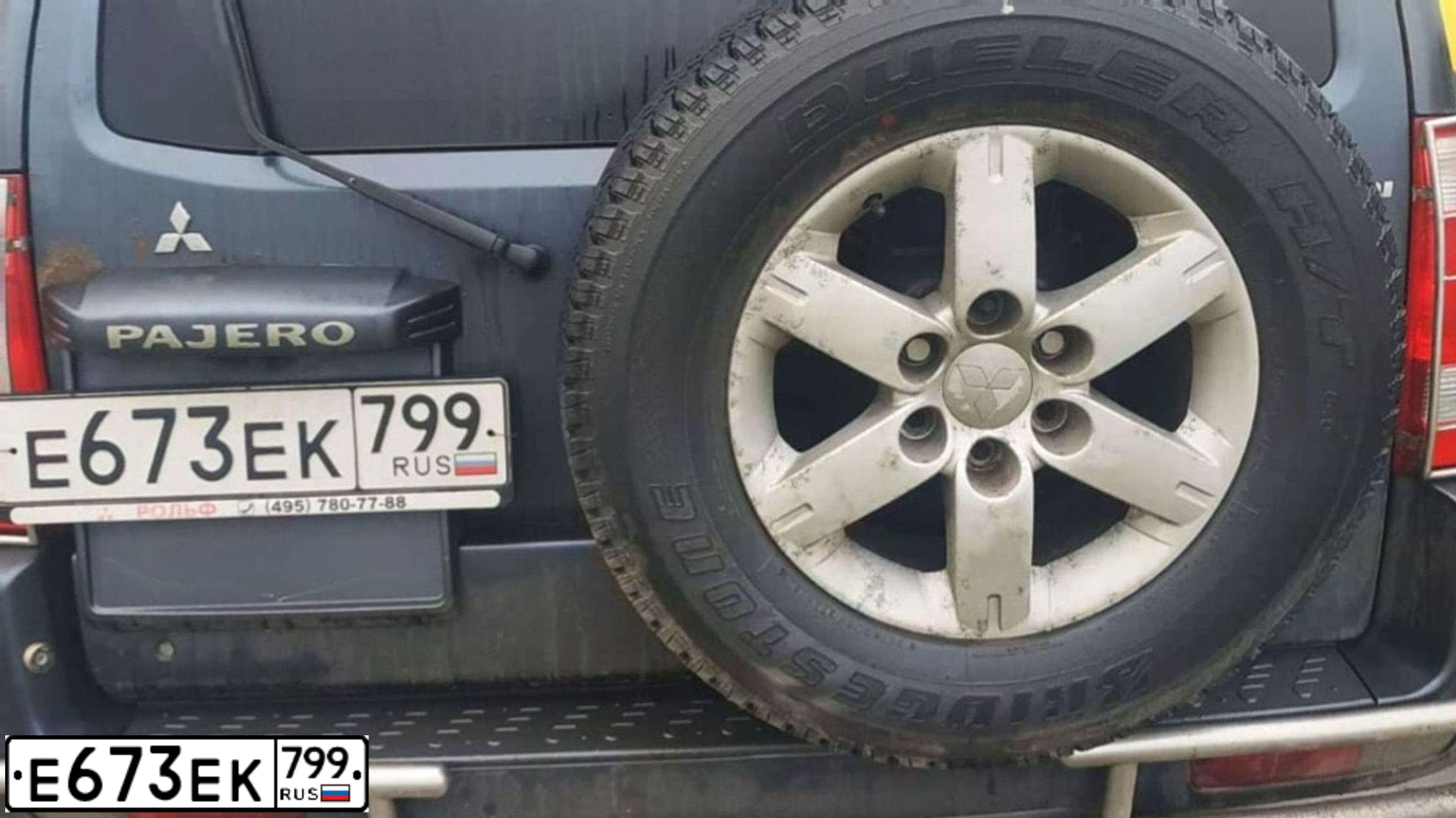 Фото автомобиля MITSUBISHI PAJERO, 2006 — госномер Е673ЕК799. Цвет: ТЕМНО-СЕРЫЙ