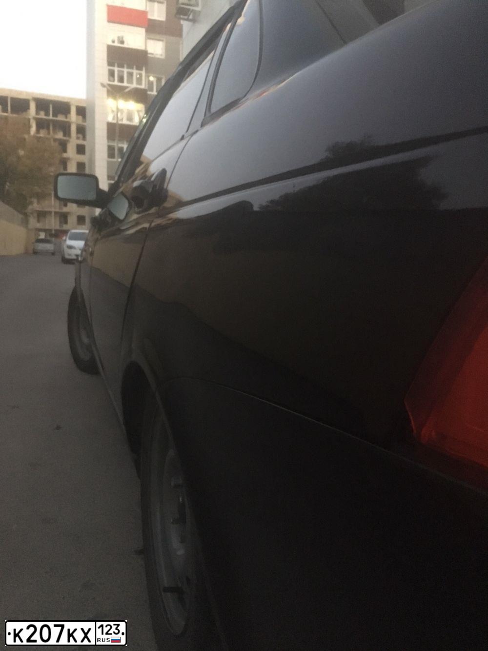 Фото автомобиля LADA PRIORA, 2007 — госномер Е185АР185. Цвет: Сине-Черный