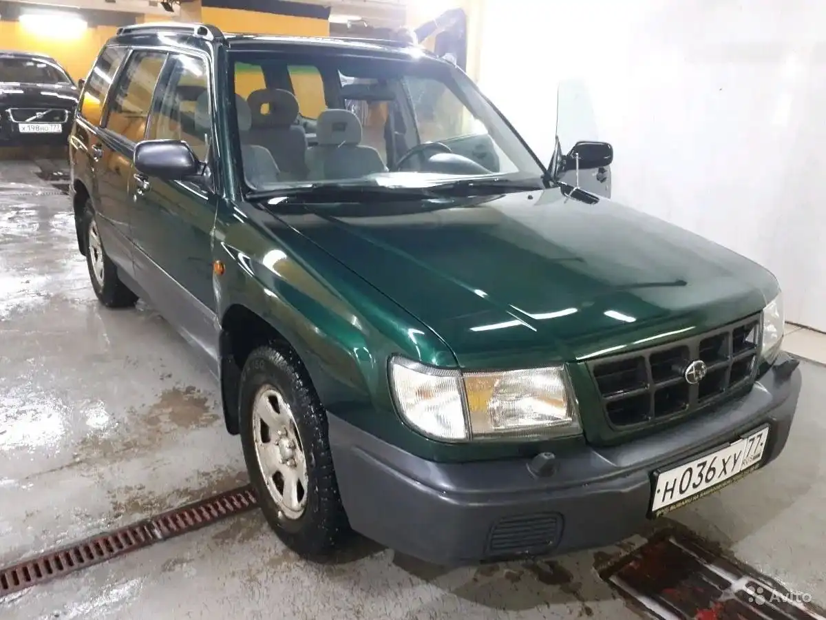 Фото автомобиля VOLVO S80, 2006 — госномер М986ЕА82. Цвет: ТЕМНО-СИНИЙ