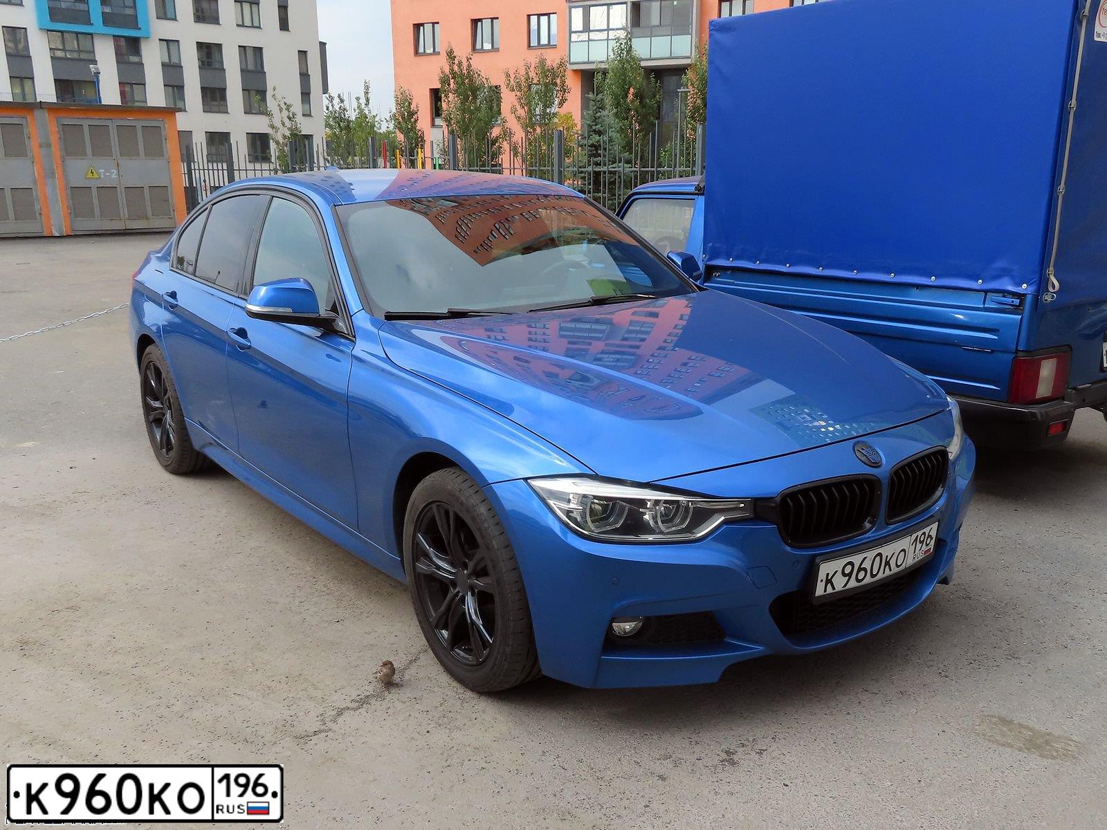 Фото автомобиля BMW SERIE 3, 2018 — госномер К960КО196. Цвет: СИНИЙ