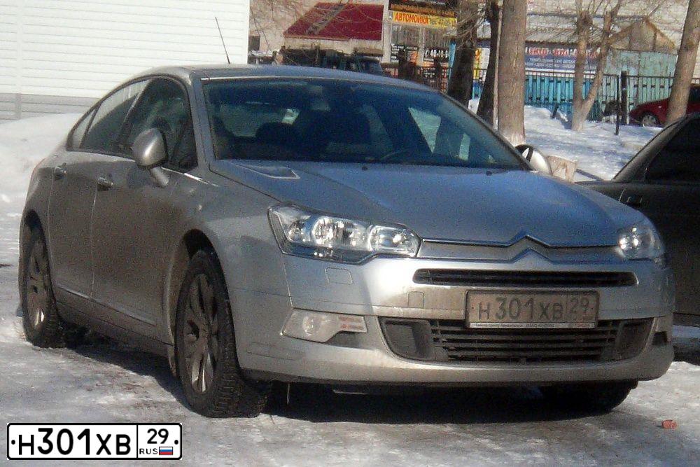 Фото автомобиля CITROEN C5, 2010 — госномер Н301ХВ29. Цвет: СВЕТЛО-СЕРЫЙ