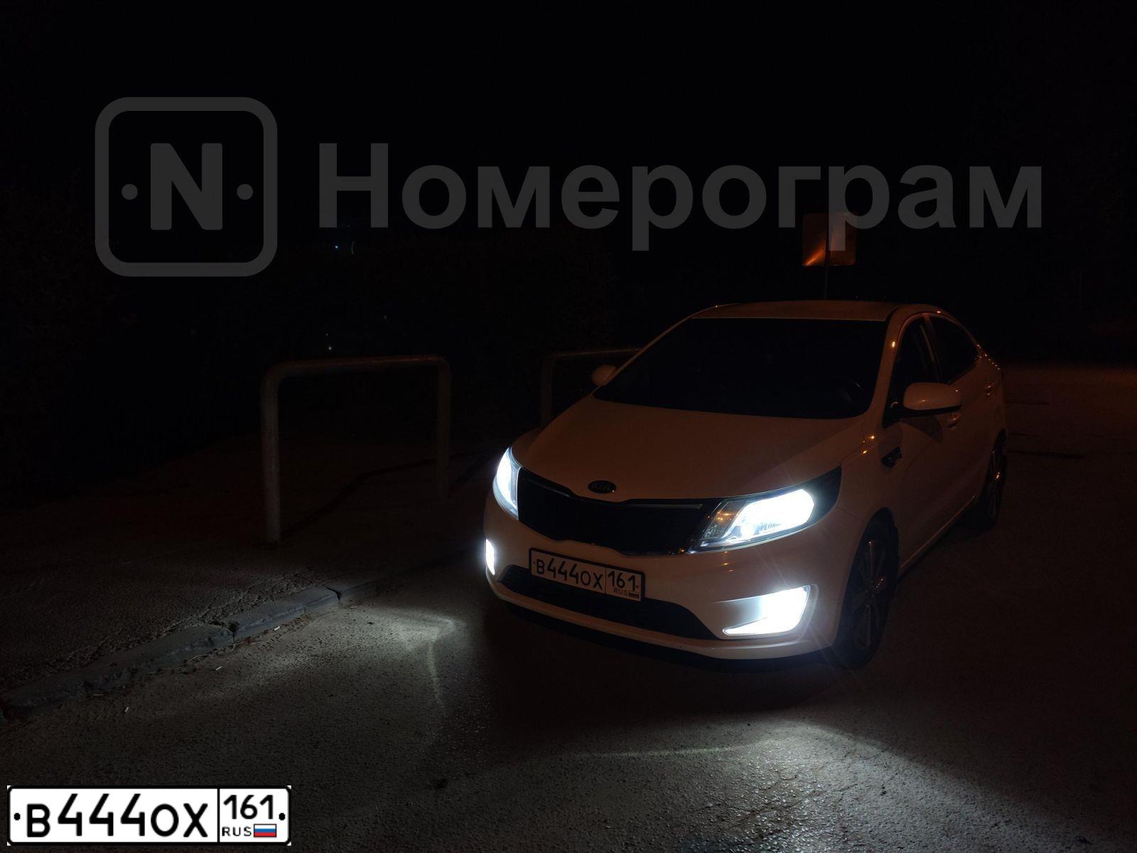 Фото автомобиля KIA RIO, 2012 — госномер В444ОХ161. Цвет: Белый