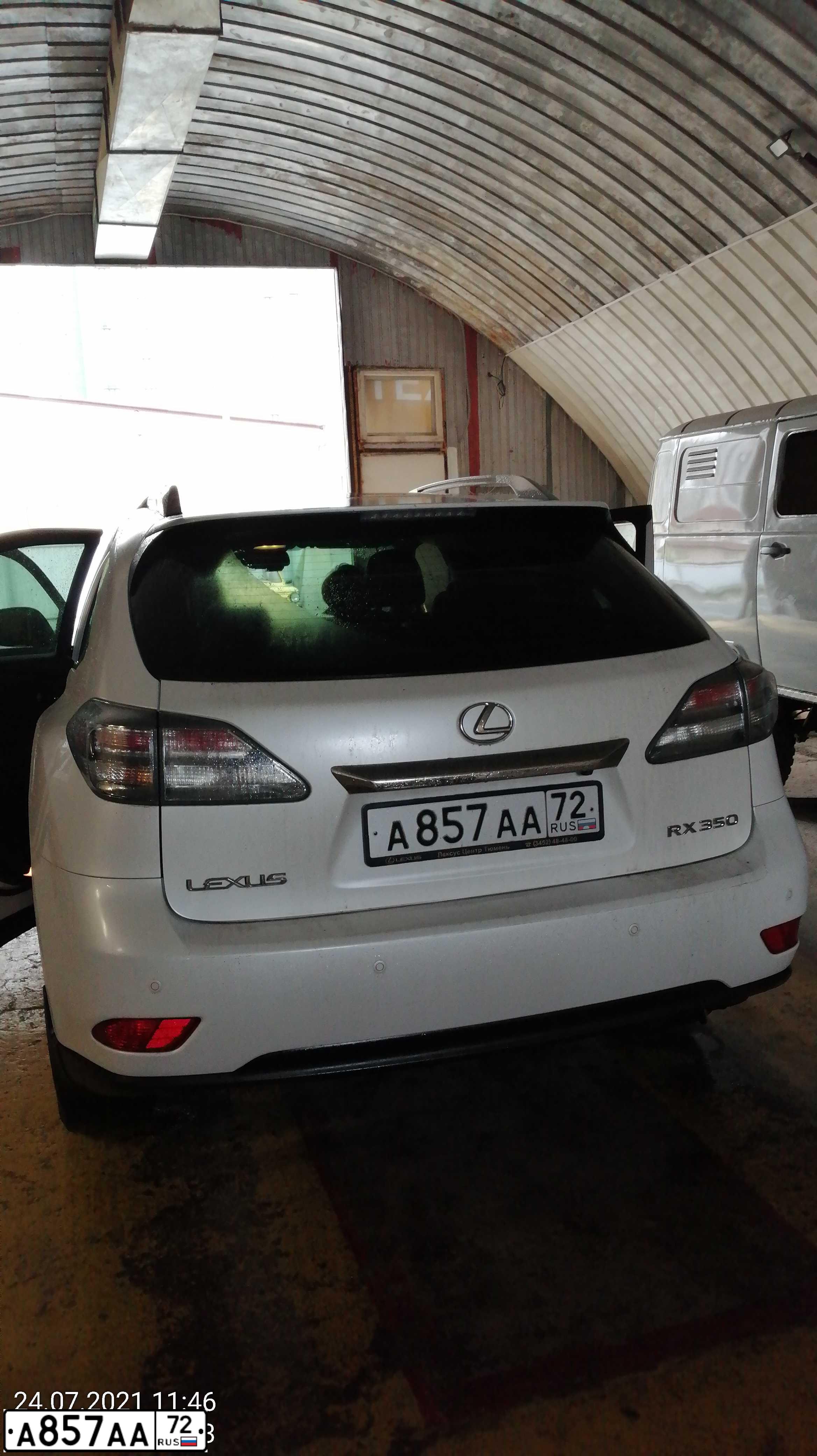 Фото автомобиля MERCEDES E-KLASSE, 2008 — госномер М555НА72. Цвет: ЧЕРНЫЙ