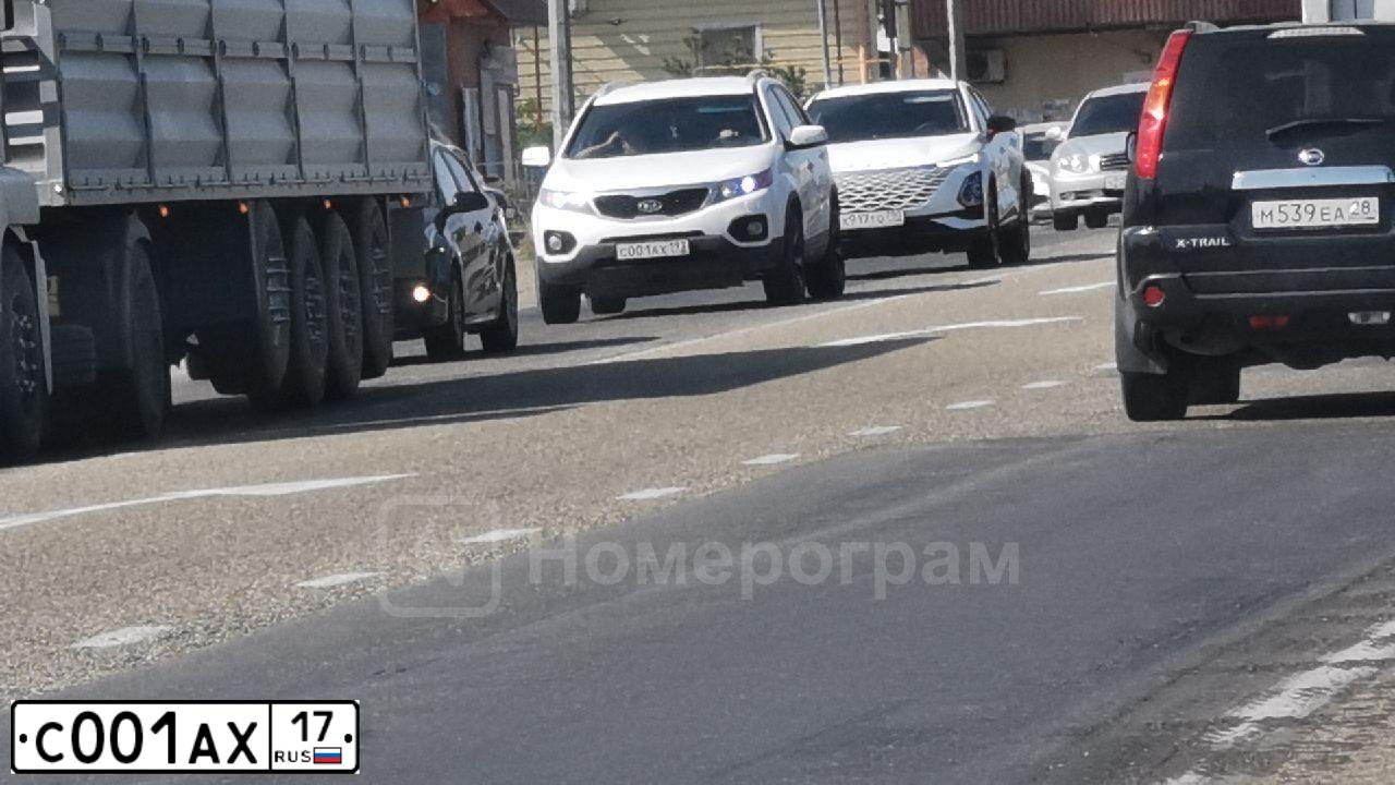 Фото автомобиля FORD EXPLORER, 2019 — госномер С001АХ17