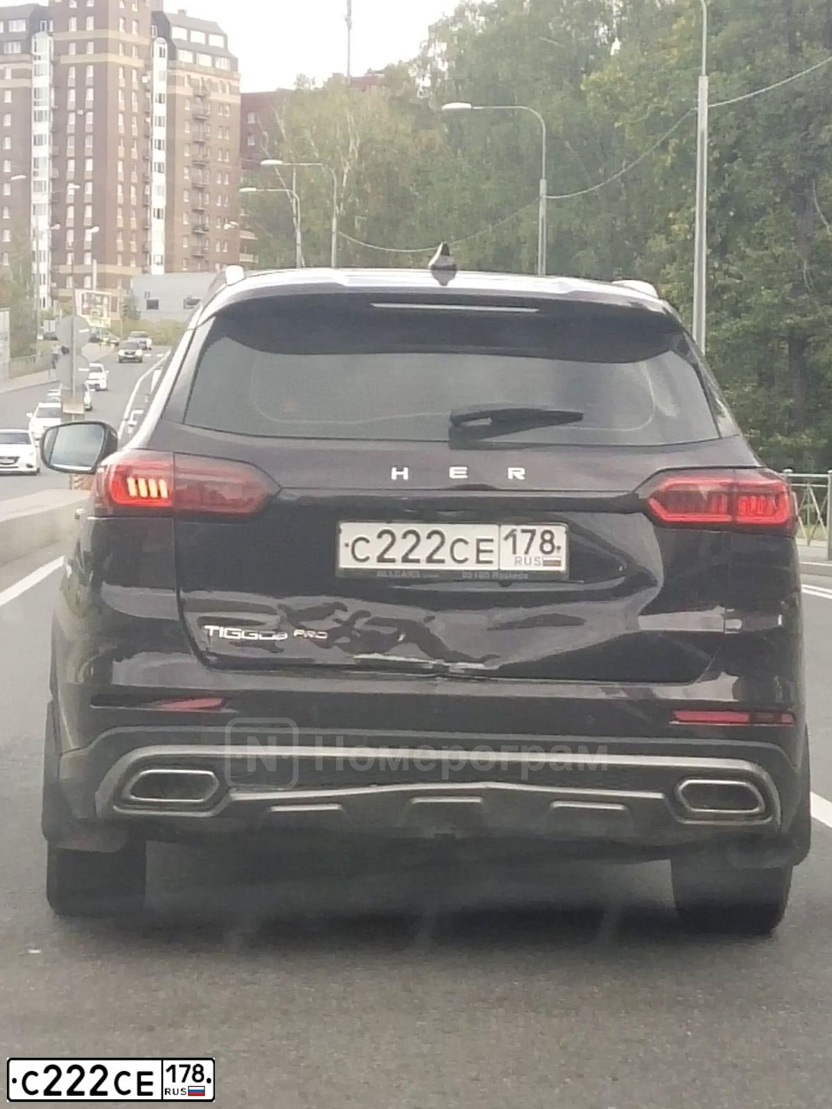 Фото автомобиля NISSAN TEANA, 2008 — госномер Е222СЕ178. Цвет: СЕРЕБРИСТЫЙ