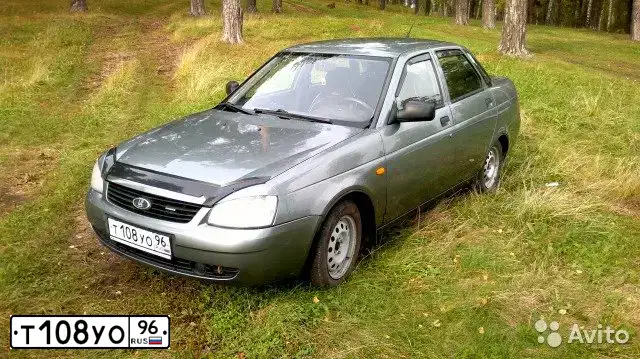 Фото автомобиля LADA 2170 PRIORA, 2008 — госномер Т335НС196. Цвет: СЕРО-ЗЕЛЕНЫЙ