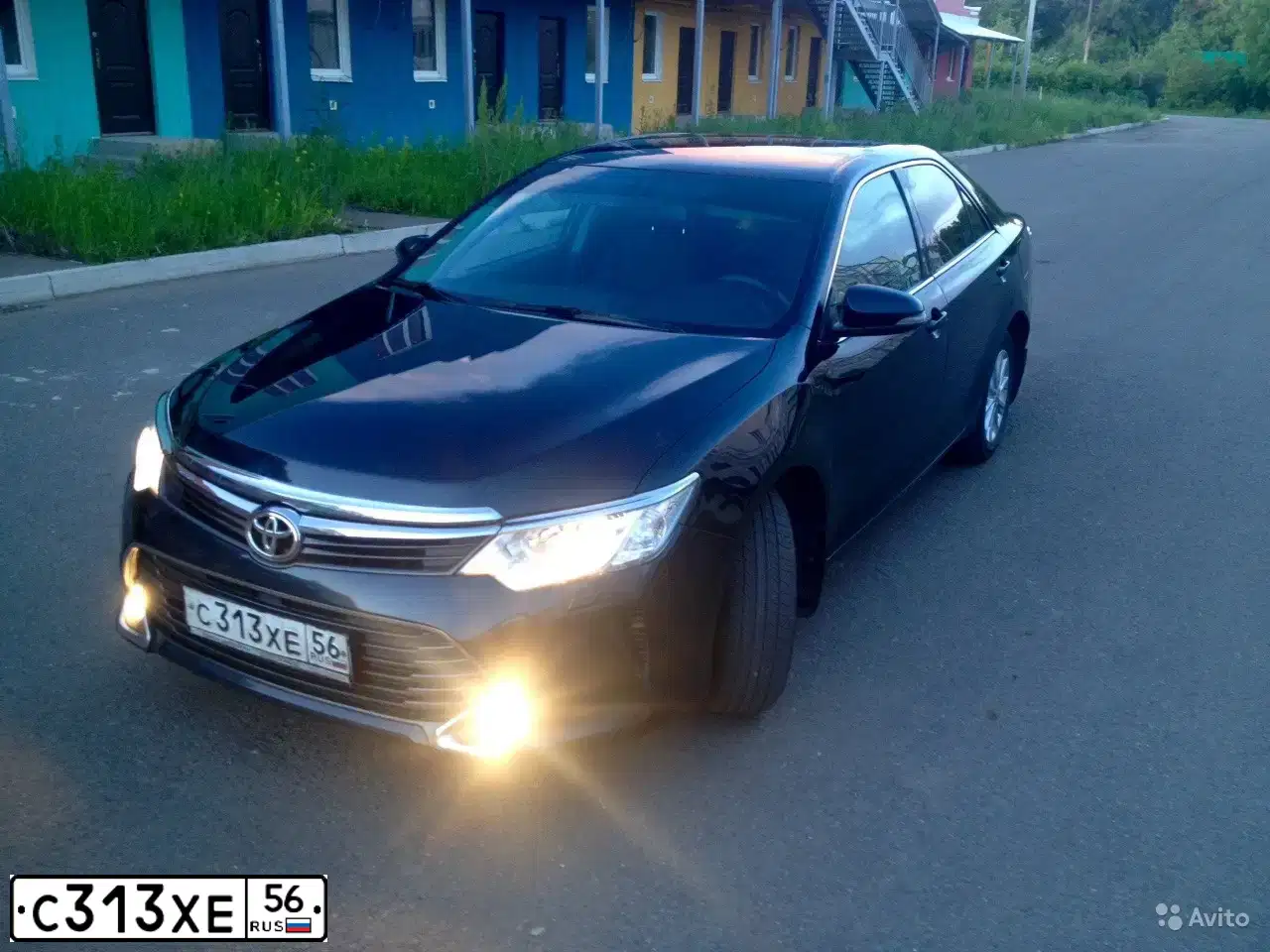 Фото автомобиля TOYOTA CAMRY, 2014 — госномер Т500УМ102. Цвет: Темно-серый металлик