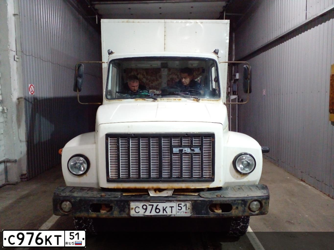 Фото автомобиля GAZ Z 3307, 2007 — госномер С976КТ51. Цвет: Белый