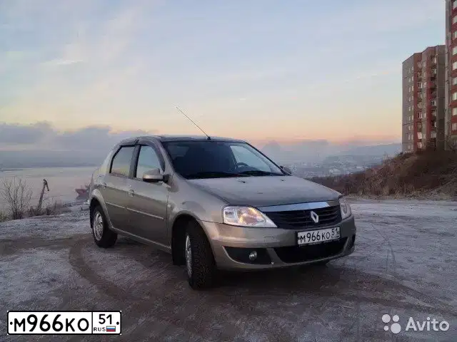 Фото автомобиля RENAULT LOGAN, 2010 — госномер М966КО51. Цвет: БЕЖЕВЫЙ