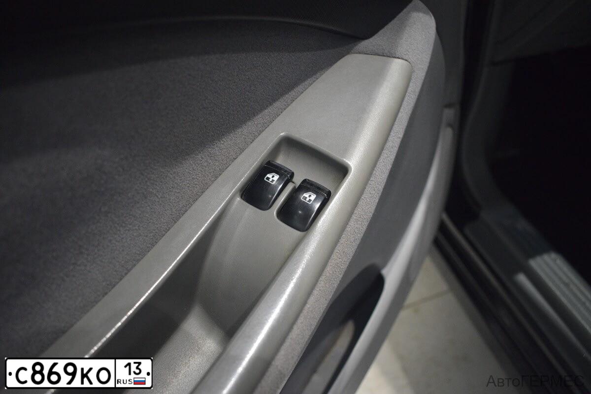 Фото автомобиля CHEVROLET LACETTI, 2011 — госномер М132СР76. Цвет: ЧЕРНЫЙ