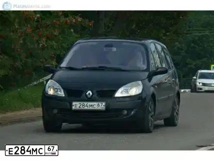 Фото автомобиля RENAULT MEGANE /GRAND/ SCENIC, 2008 — госномер У708ЕХ799. Цвет: ЧЕРНЫЙ