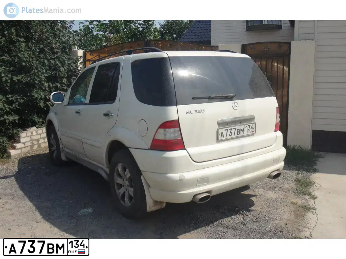 Фото автомобиля MERCEDES M-KLASSE, 1997 — госномер Е679ЕУ134. Цвет: Белый