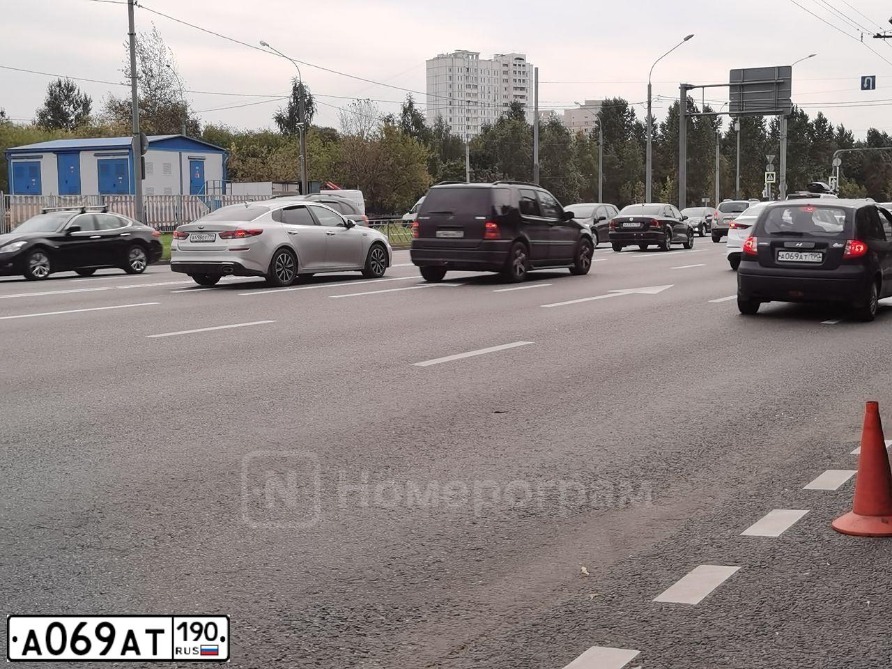Фото автомобиля HYUNDAI GETZ, 2009 — госномер А069АТ190. Цвет: СЕРЫЙ ТЕМНЫЙ