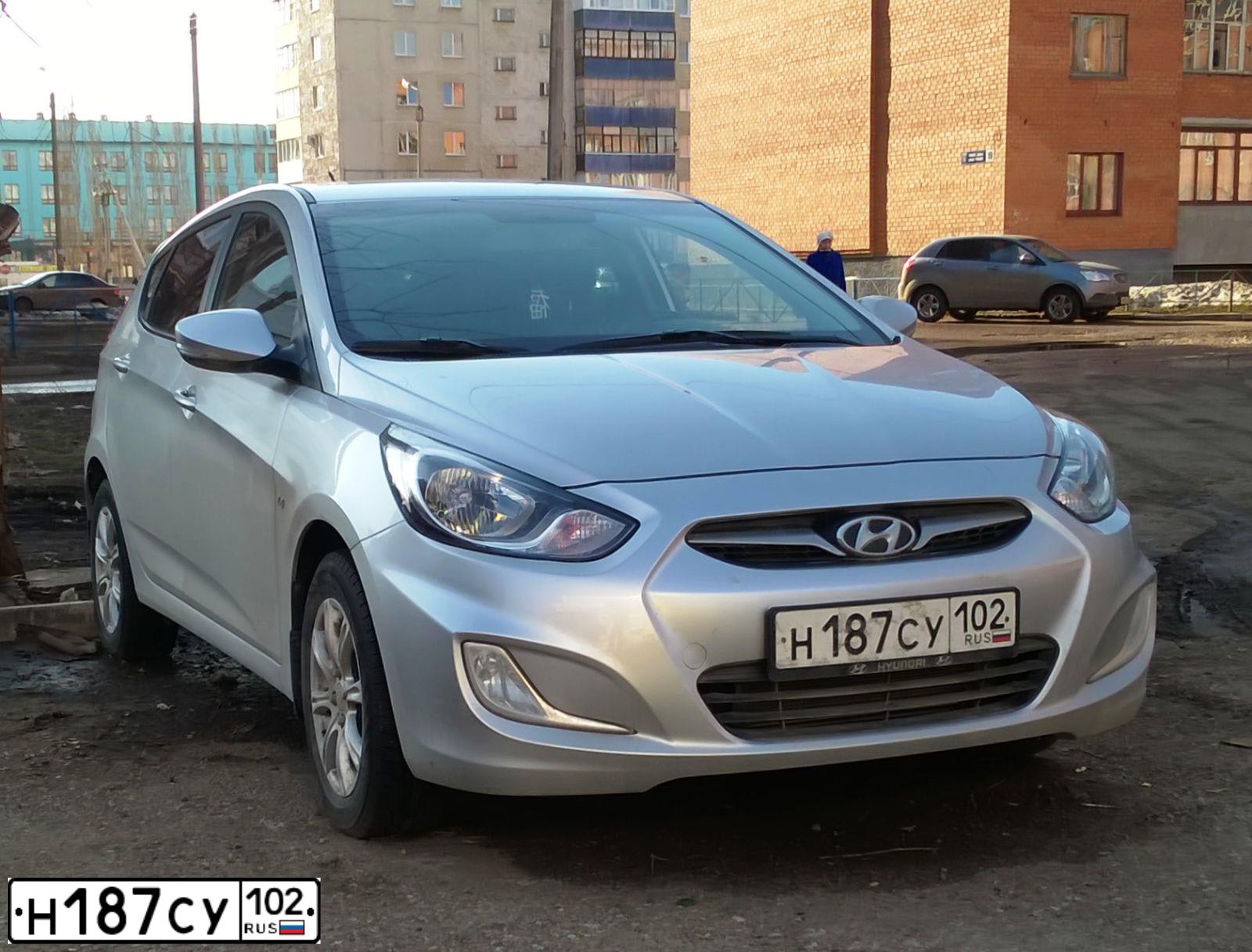 Фото автомобиля HYUNDAI SOLARIS, 2012 — госномер К288НО702. Цвет: СЕРЕБРИСТЫЙ