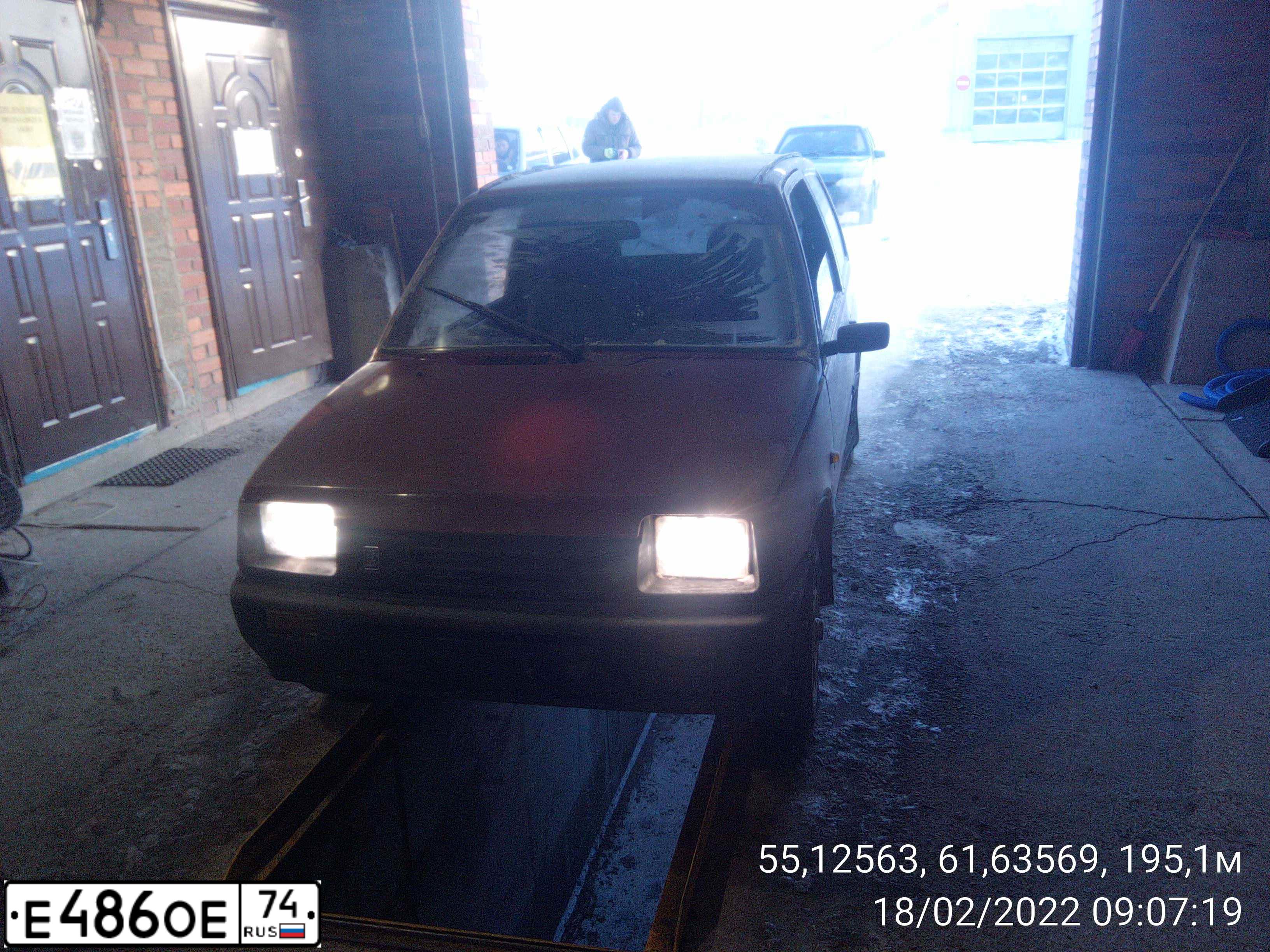 Фото автомобиля LADA OKA, 1992 — госномер Н769АТ774. Цвет: ТЕМНО-КРАСНЫЙ