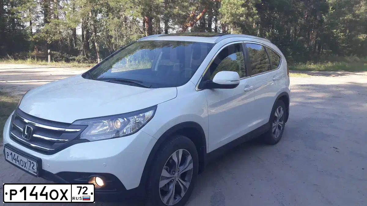 Фото автомобиля HONDA CR-V, 2014 — госномер О144ОХ72. Цвет: Белый