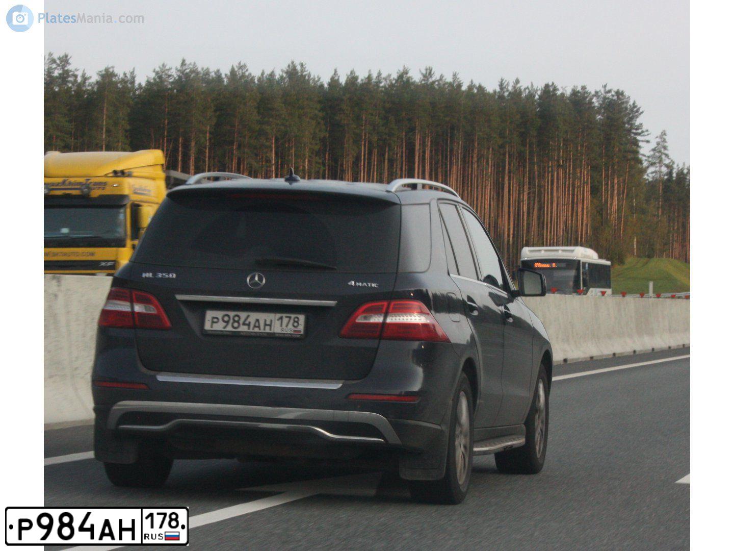 Фото автомобиля MERCEDES M-KLASSE, 2013 — госномер Р780АН977. Цвет: синий
