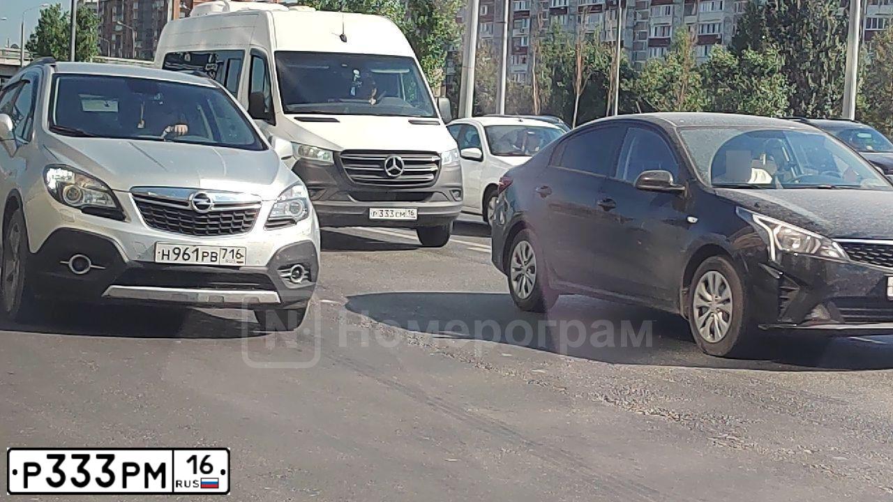 Фото автомобиля MERCEDES GLC-KLASSE, 2016 — госномер Р333РМ16. Цвет: Белый