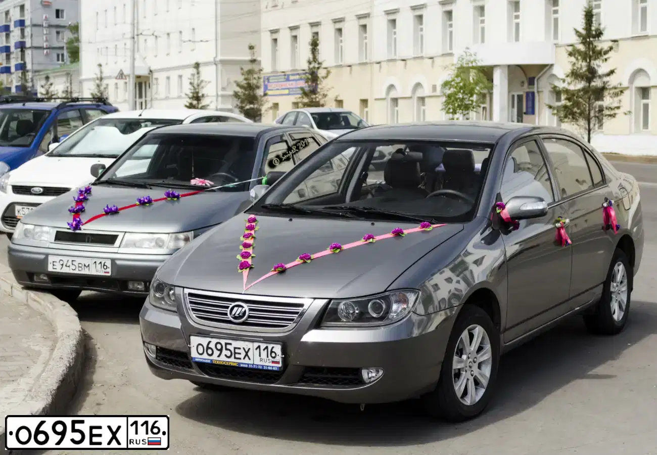 Фото автомобиля LADA 2107, 2002 — госномер О695ЕУ16. Цвет: ТЕМНО-БОРДОВЫЙ