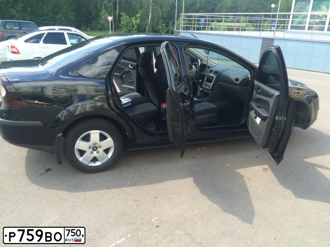 Фото автомобиля FORD FOCUS, 2008 — госномер Р759ВО750. Цвет: ЧЕРНЫЙ