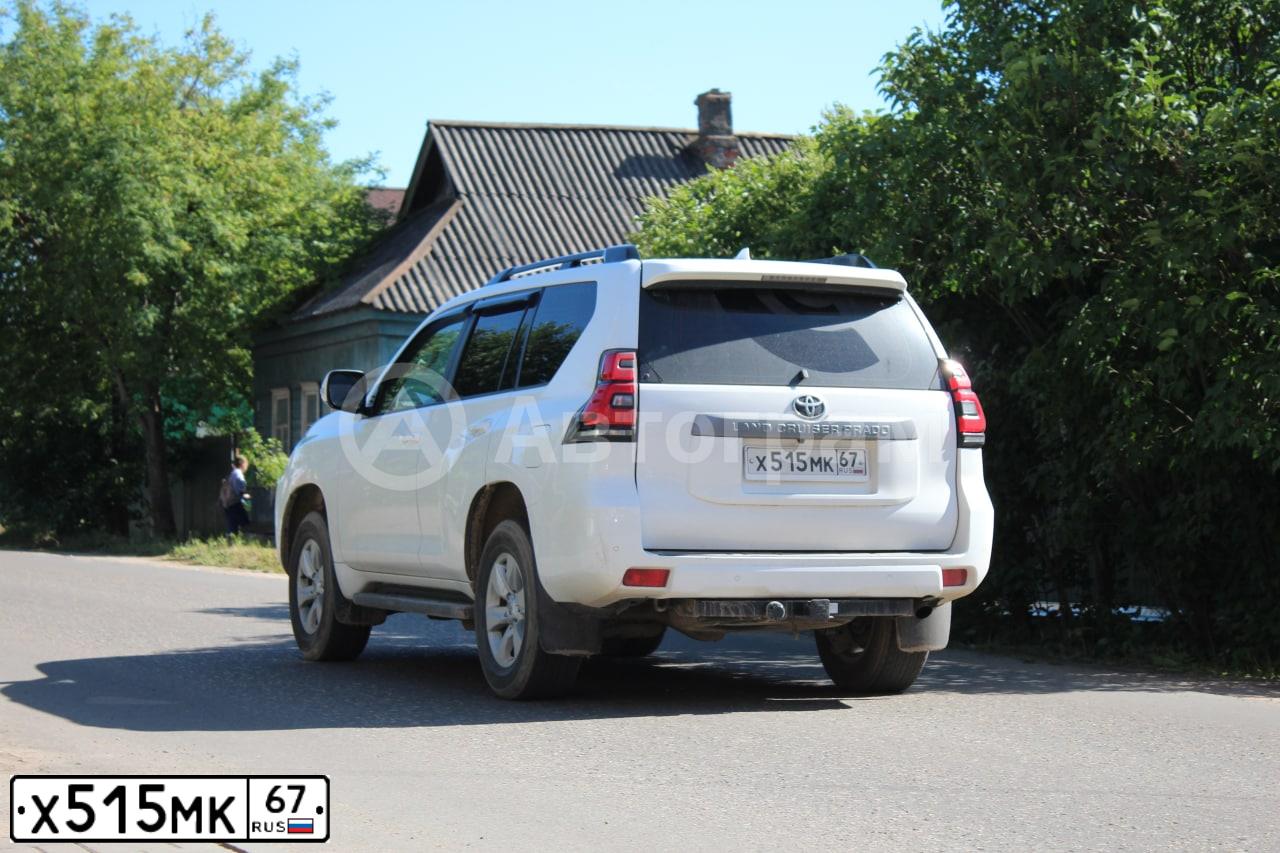 Фото автомобиля TOYOTA LANDCRUISER, 2017 — госномер Х515МК67. Цвет: БЕЛЫЙ