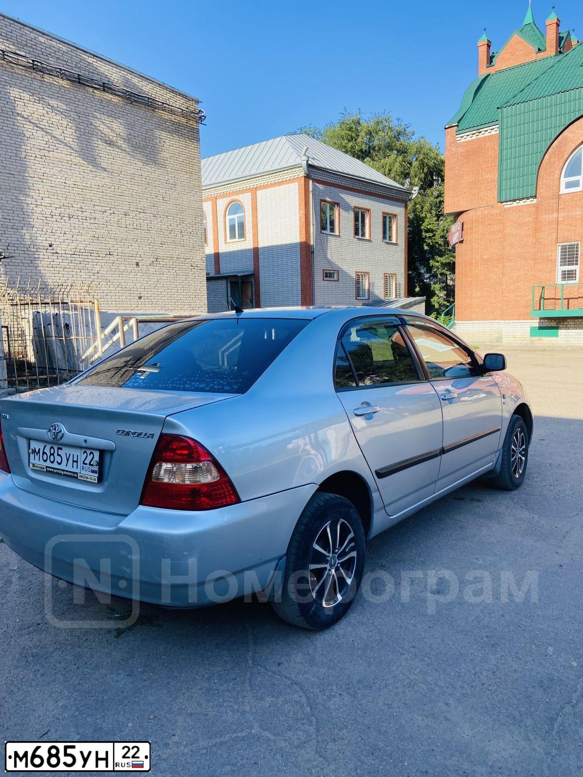 Фото автомобиля TOYOTA COROLLA, 2004 — госномер У098НМ76. Цвет: СВЕТЛО-СЕРЫЙ