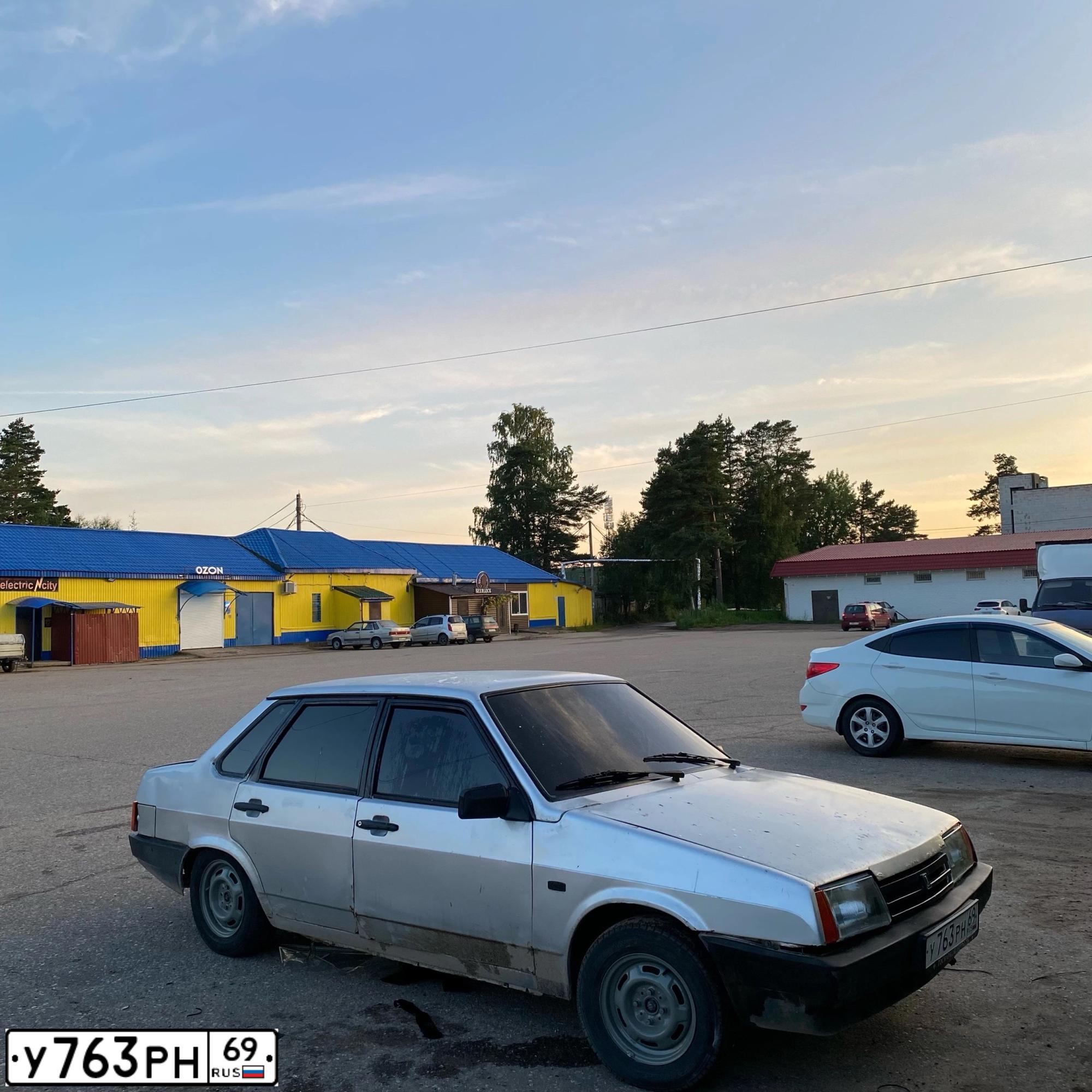 Фото автомобиля LADA 2109 SAMARA, 2003 — госномер У763РН69. Цвет: СВЕТЛО-СЕРЕБРИСТЫЙ МЕТАЛЛ