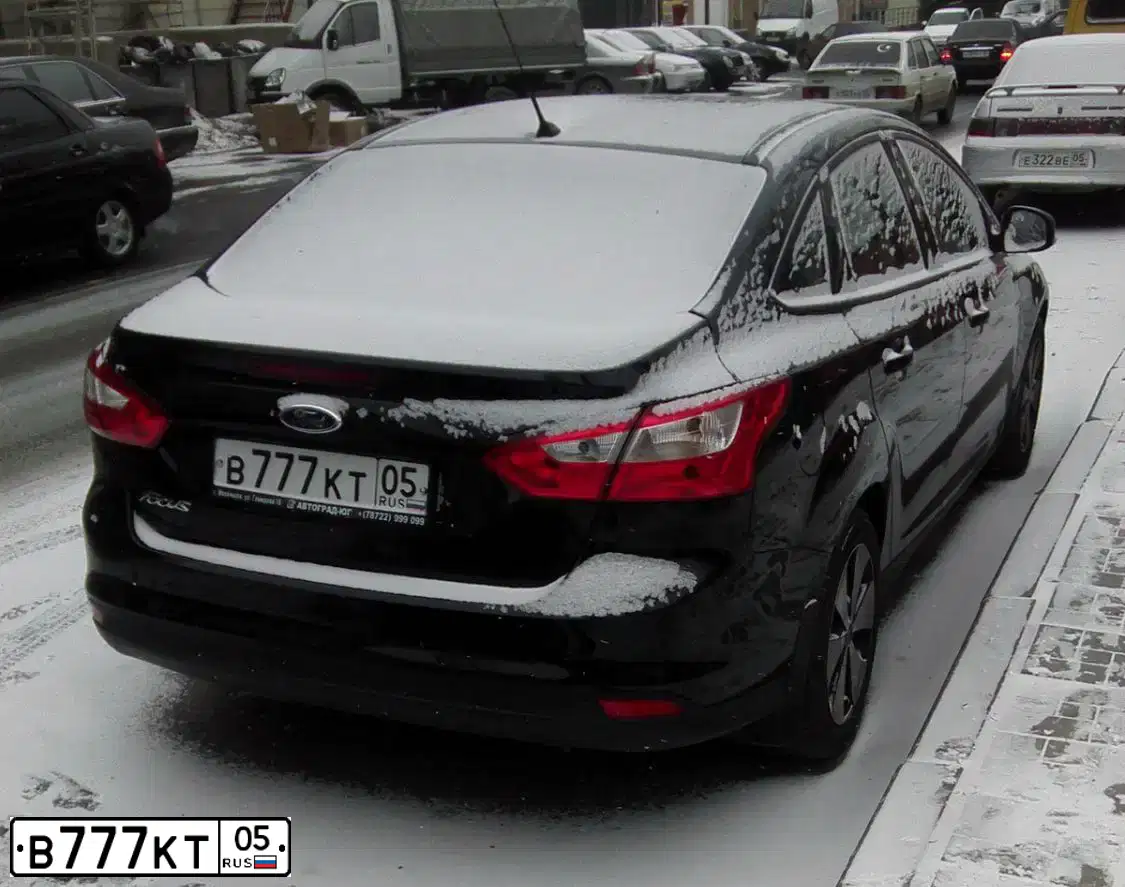 Фото автомобиля TOYOTA CAMRY, 2013 — госномер В777КТ05. Цвет: ЧЕРНЫЙ МЕТАЛЛИК