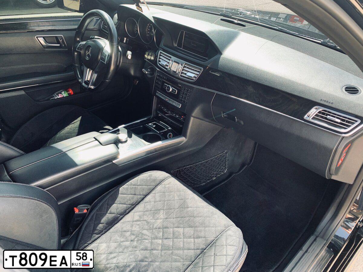 Фото автомобиля MERCEDES E-KLASSE, 2013 — госномер Т809ЕА58. Цвет: ЧЕРНЫЙ