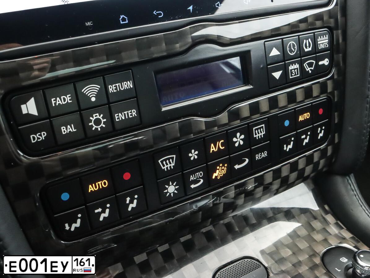 Фото автомобиля BENTLEY CONTINENTAL, 2005 — госномер У113ЕУ790. Цвет: зелёный многоцветный металлик