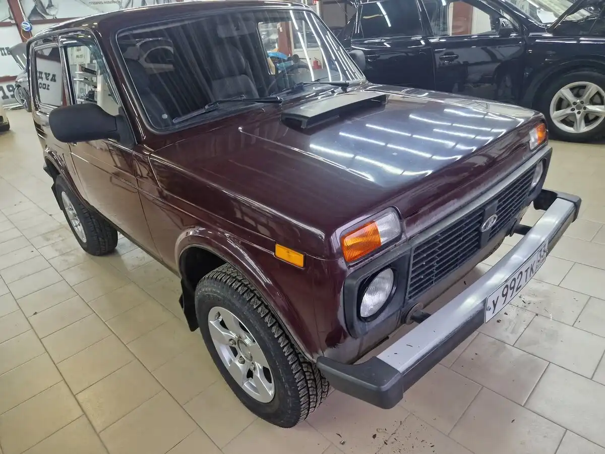 Фото автомобиля LADA 2121 NIVA, 2014 — госномер У992ТК33. Цвет: ТЕМНО-ВИШНЕВЫЙ