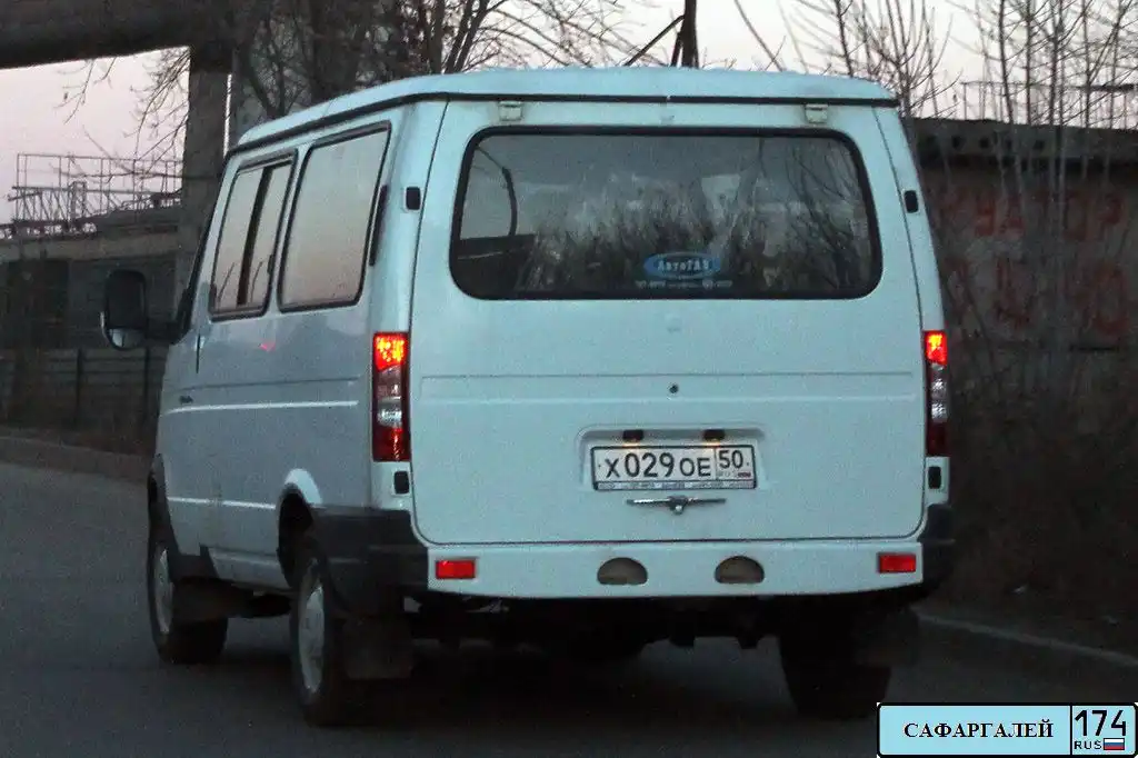 Фото автомобиля GAZ 2217, 2013 — госномер Т633КК72