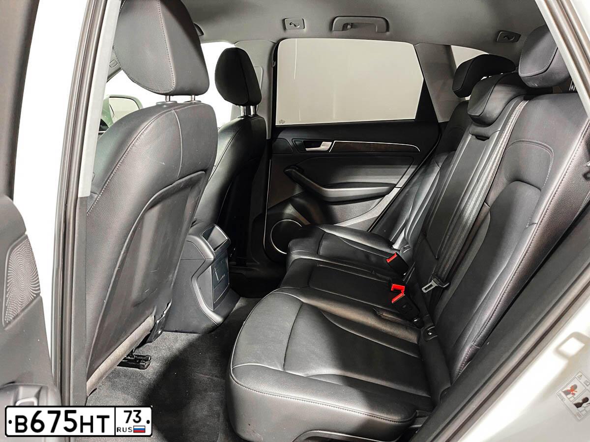 Фото автомобиля AUDI Q5, 2014 — госномер Х283АК550. Цвет: БЕЛЫЙ