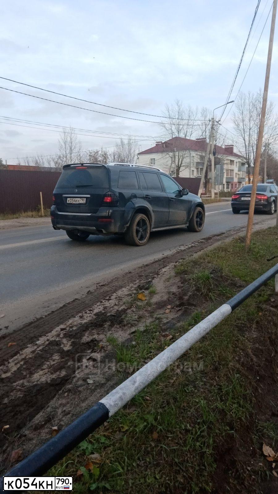 Фото автомобиля MERCEDES M-KLASSE, 2008 — госномер К054КН790. Цвет: ЧЕРНЫЙ