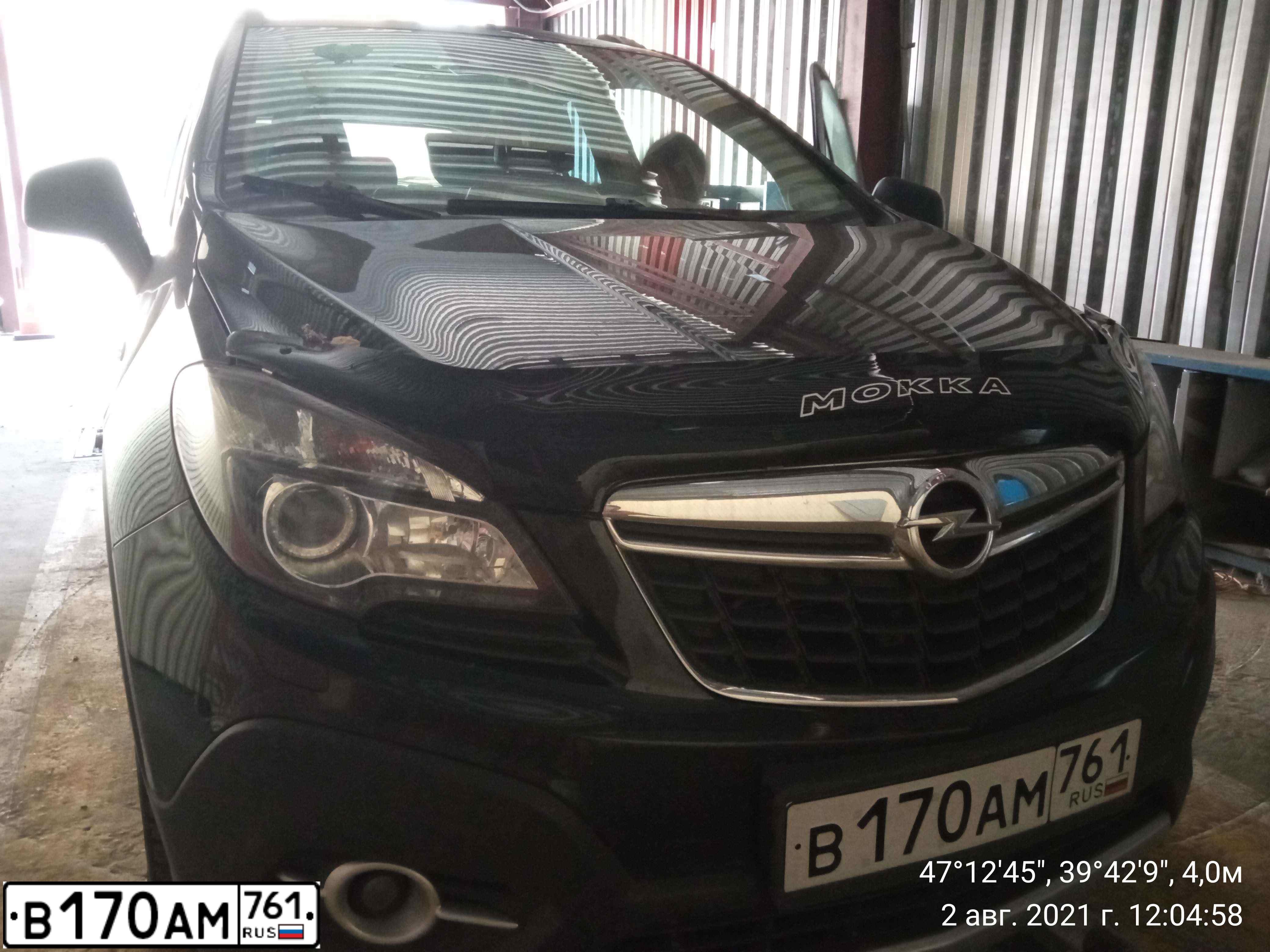 Фото автомобиля OPEL MOKKA, 2012 — госномер В170АМ761. Цвет: ЧЕРНЫЙ