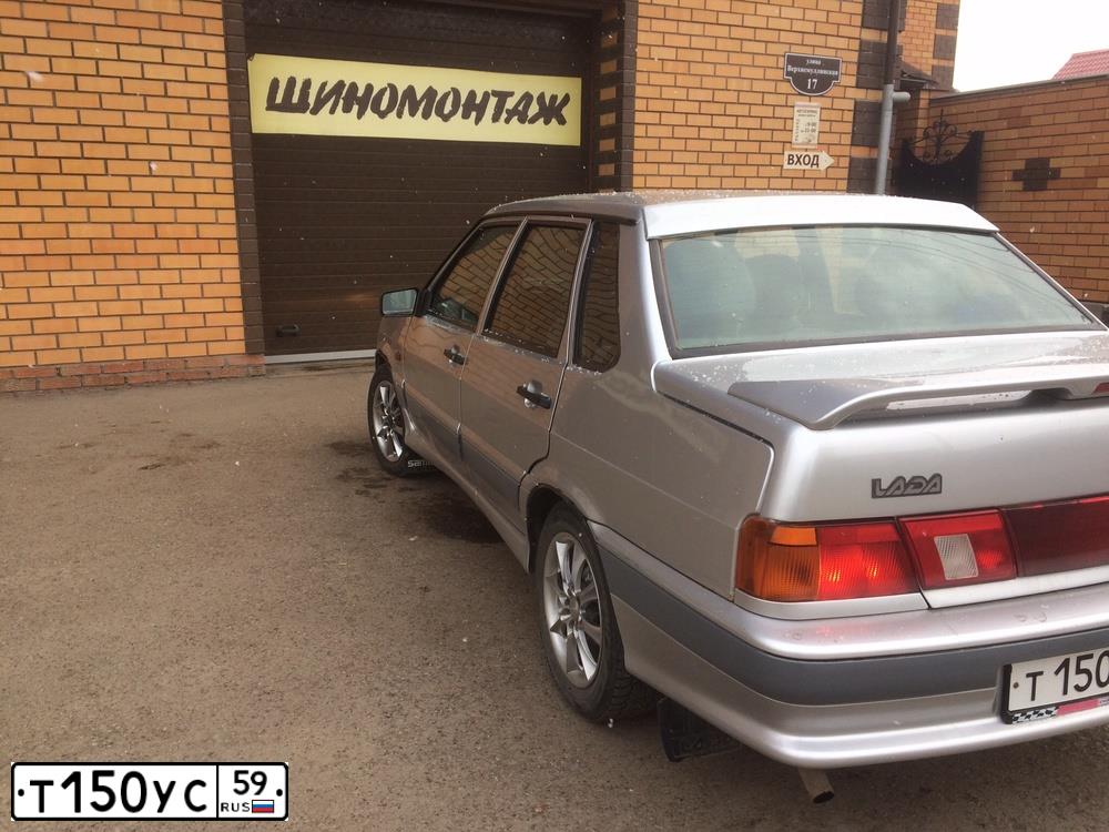 Фото автомобиля LADA 2115 SAMARA, 2007 — госномер Н330АС196. Цвет: СВЕТЛО-СЕРЕБРИСТЫЙ МЕТАЛЛ