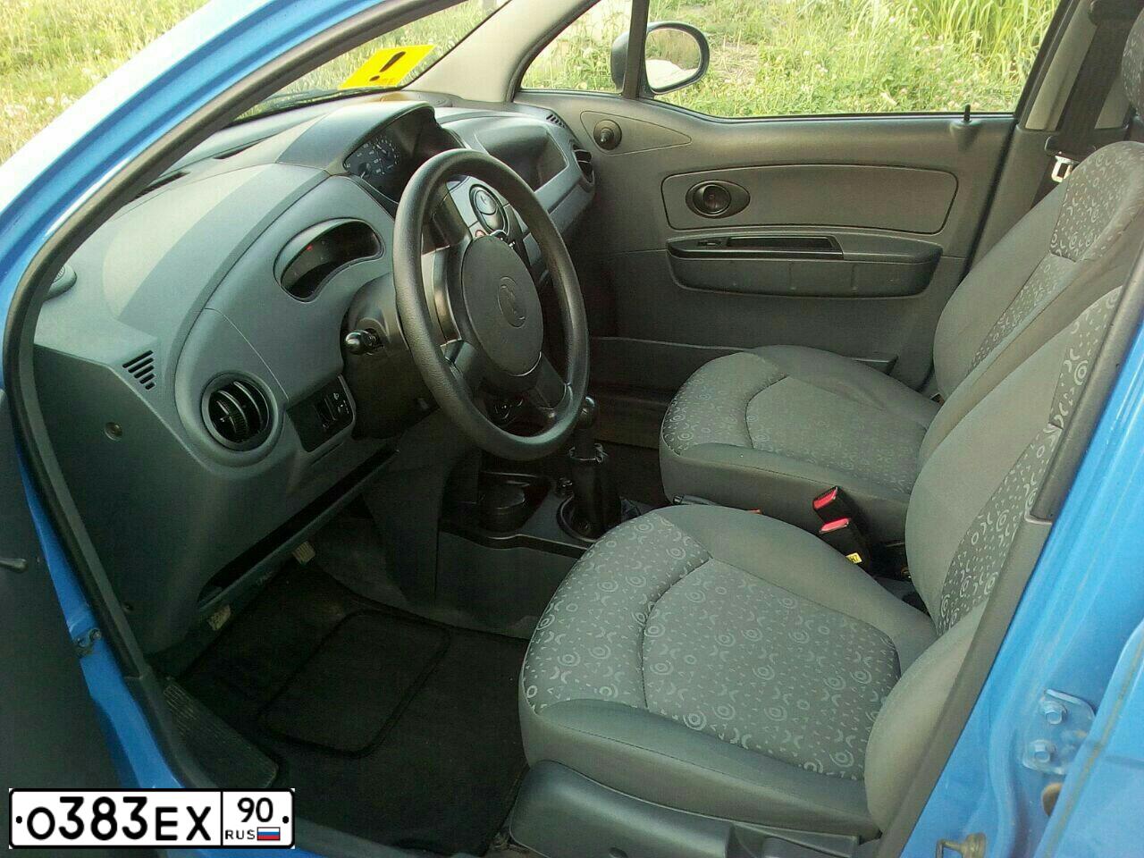 Фото автомобиля CHEVROLET SPARK, 2006 — госномер О383ЕХ90. Цвет: ТЕМНО-ГОЛУБОЙ
