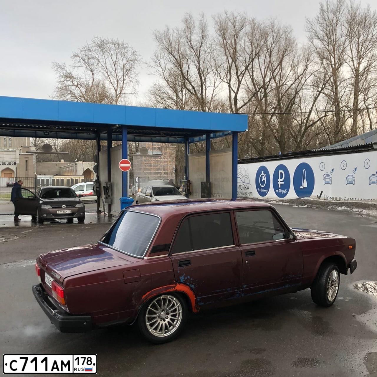 Фото автомобиля VOLKSWAGEN JETTA, 2014 — госномер С711АМ178. Цвет: Коричневый