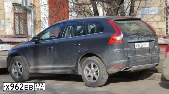 Фото автомобиля VOLVO XC60, 2014 — госномер Х962ЕВ777. Цвет: ТЕМНО-СЕРЫЙ