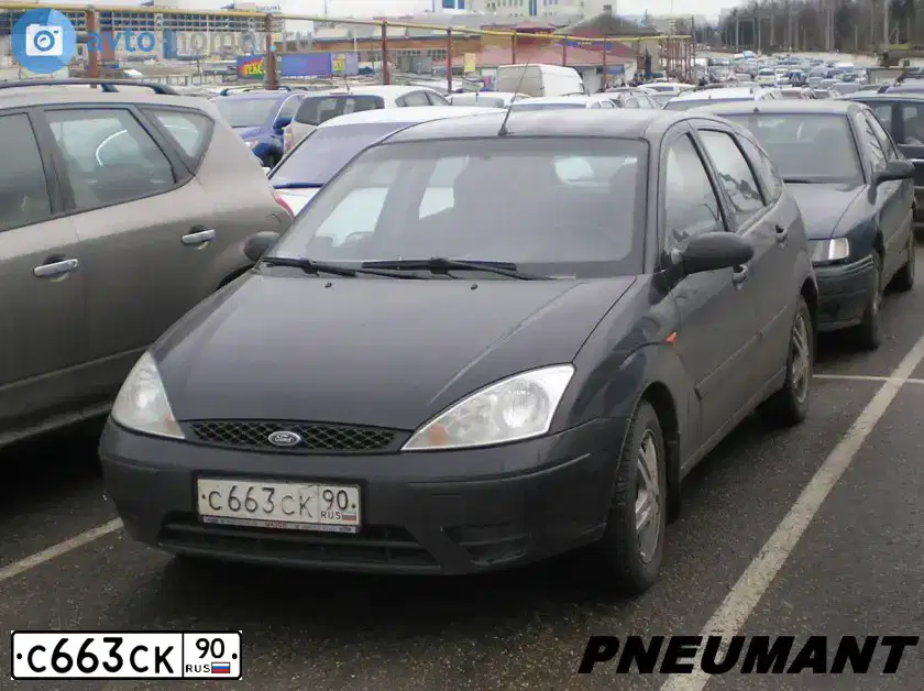 Фото автомобиля FORD FOCUS, 2004 — госномер М440РВ152. Цвет: Темно-синий