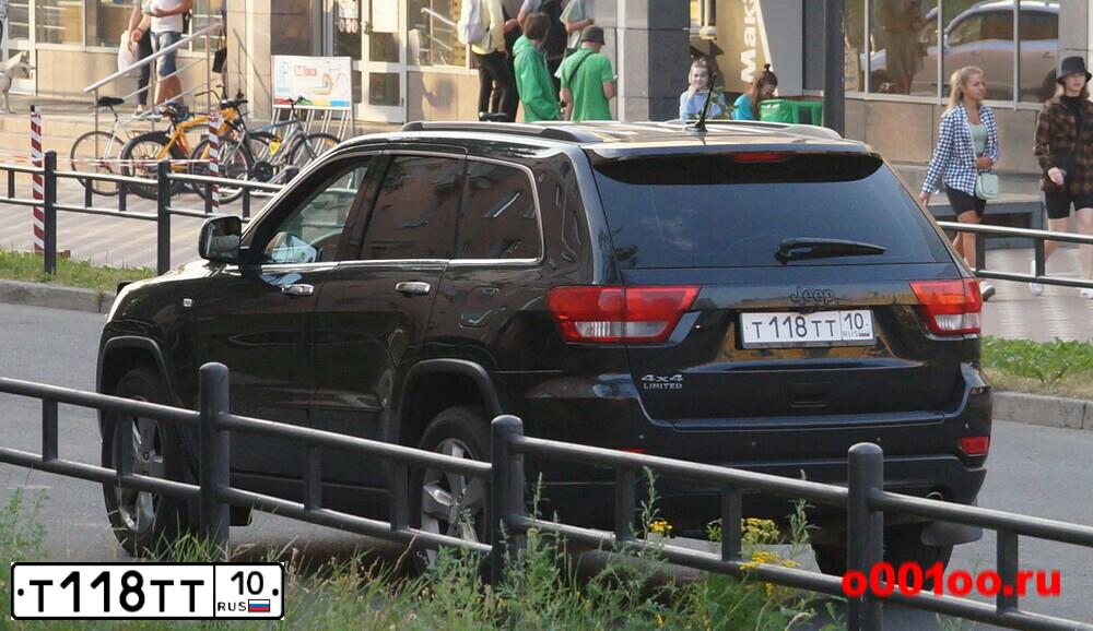 Фото автомобиля VOLKSWAGEN PASSAT, 1999 — госномер В282АА97. Цвет: ЧЕРНЫЙ