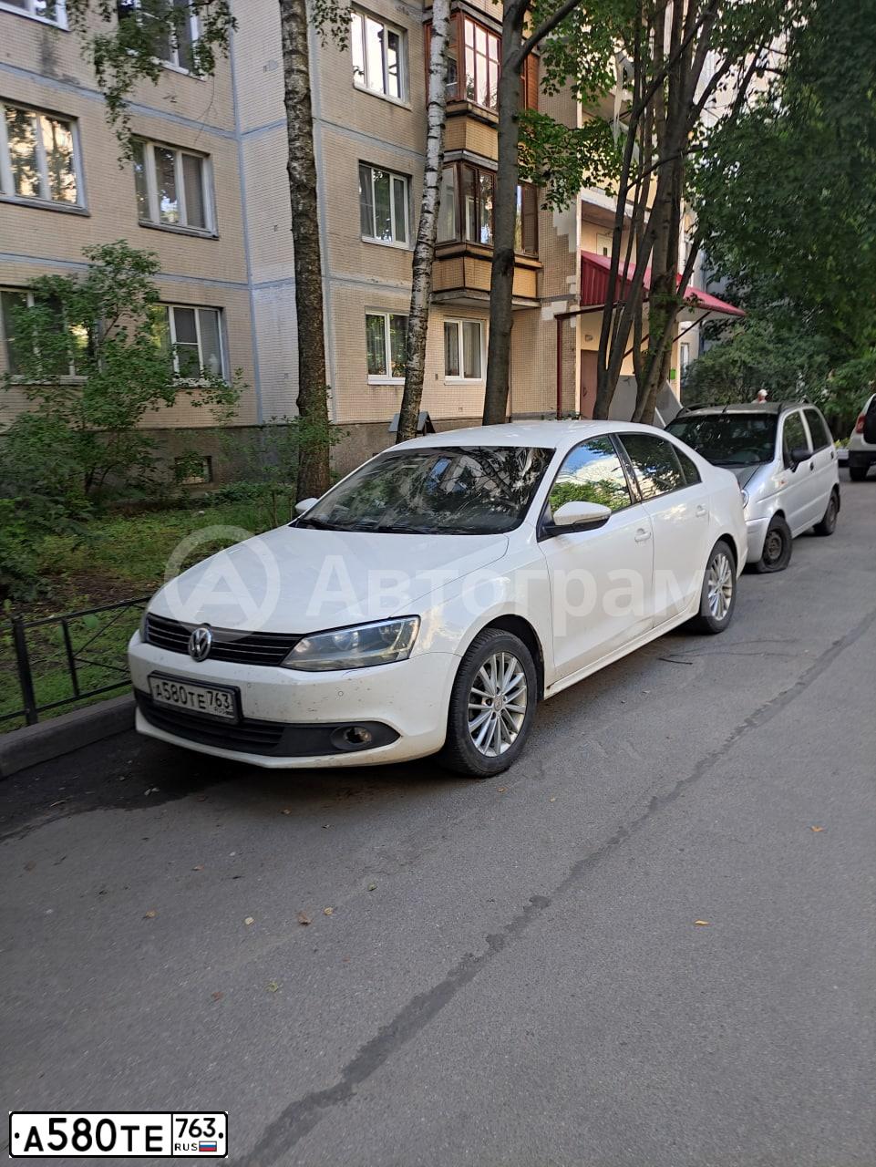 Фото автомобиля VOLKSWAGEN JETTA, 2012 — госномер С444ОС163. Цвет: Белый