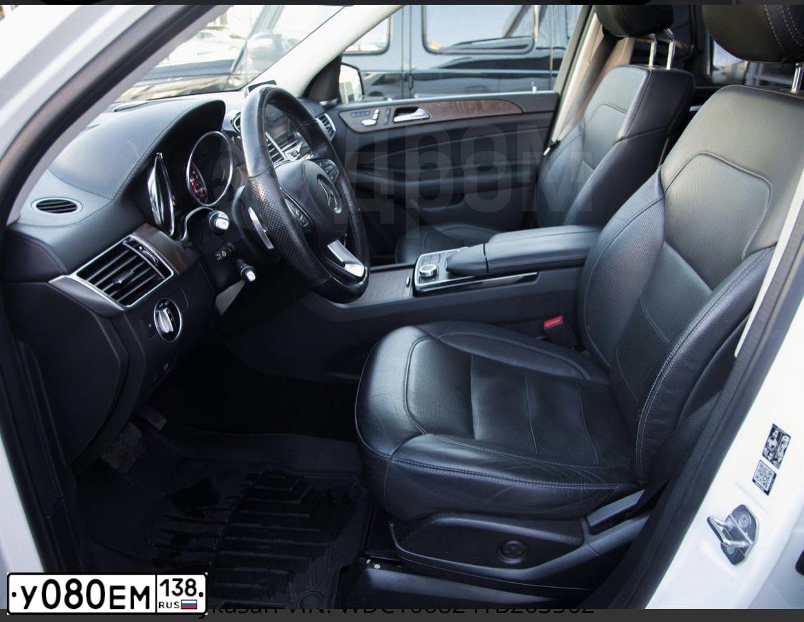 Фото автомобиля TOYOTA CAMRY, 2021 — госномер Х928УС55. Цвет: БЕЛЫЙ ЧЕРНЫЙ