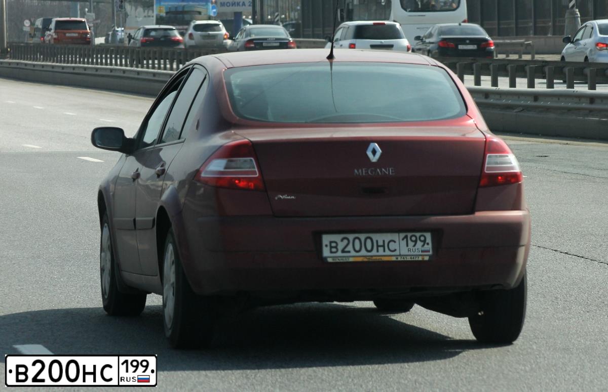 Фото автомобиля RENAULT MEGANE, 2007 — госномер В200НС199. Цвет: КРАСНЫЙ
