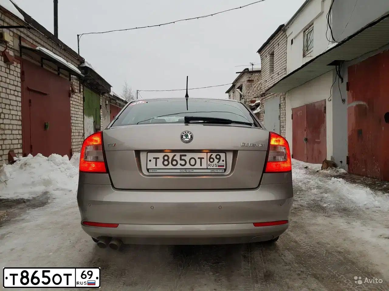 Фото автомобиля SKODA OCTAVIA, 2012 — госномер Т865ОТ69. Цвет: СЕРЫЙ