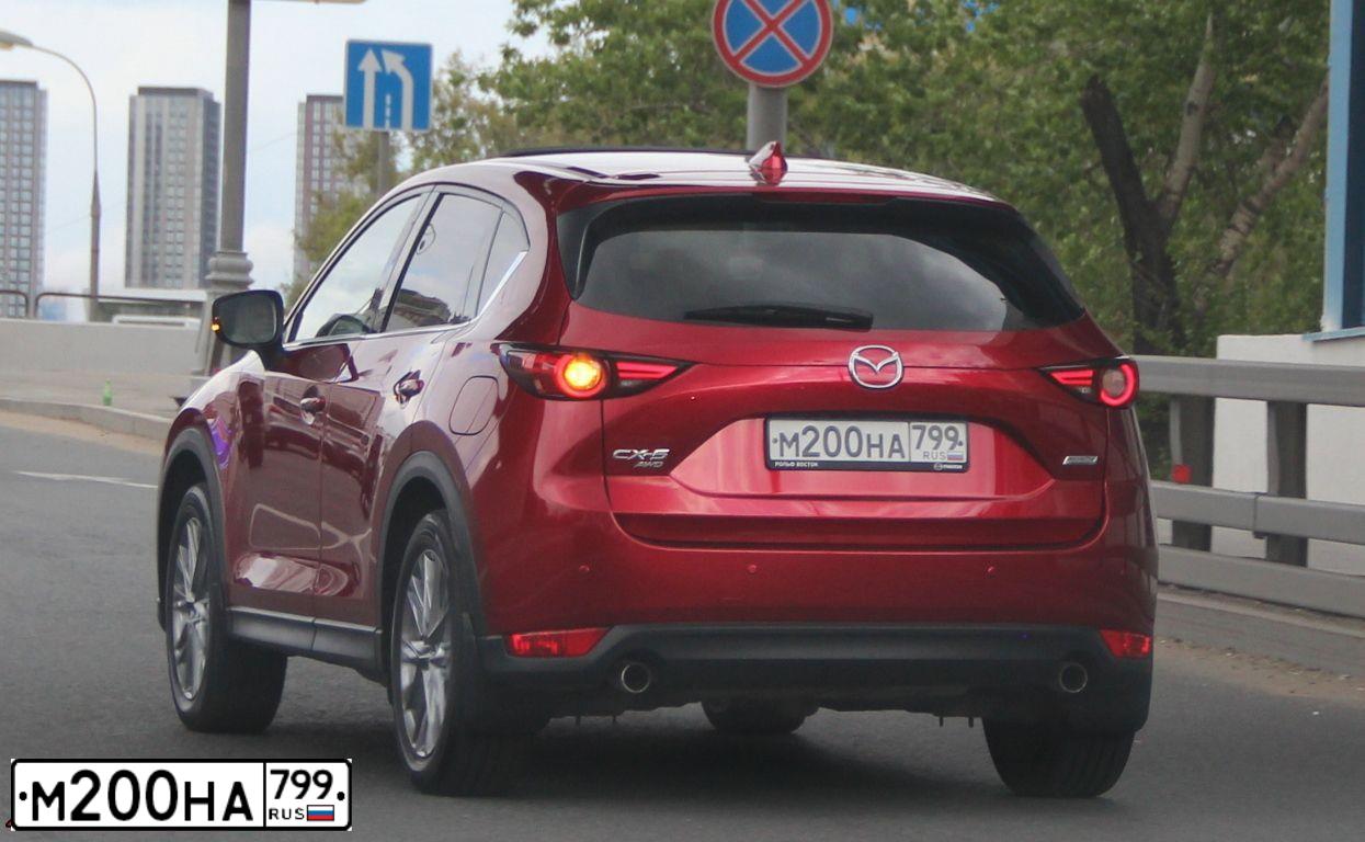 Фото автомобиля MAZDA CX-5, 2020 — госномер Н488ЕК977. Цвет: Красный