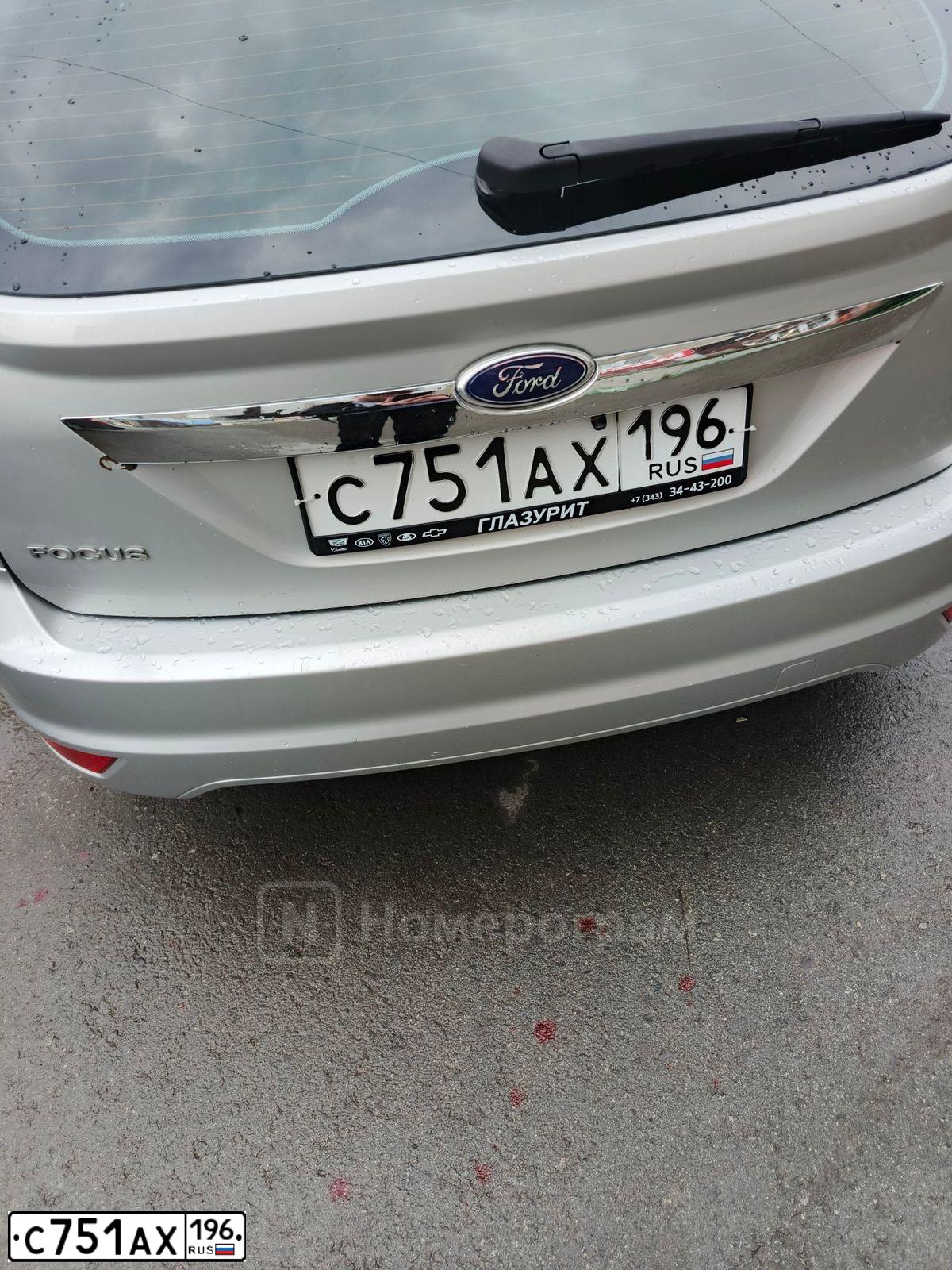Фото автомобиля FORD FOCUS, 2008 — госномер С751АХ196. Цвет: СВЕТЛО-СЕРЫЙ
