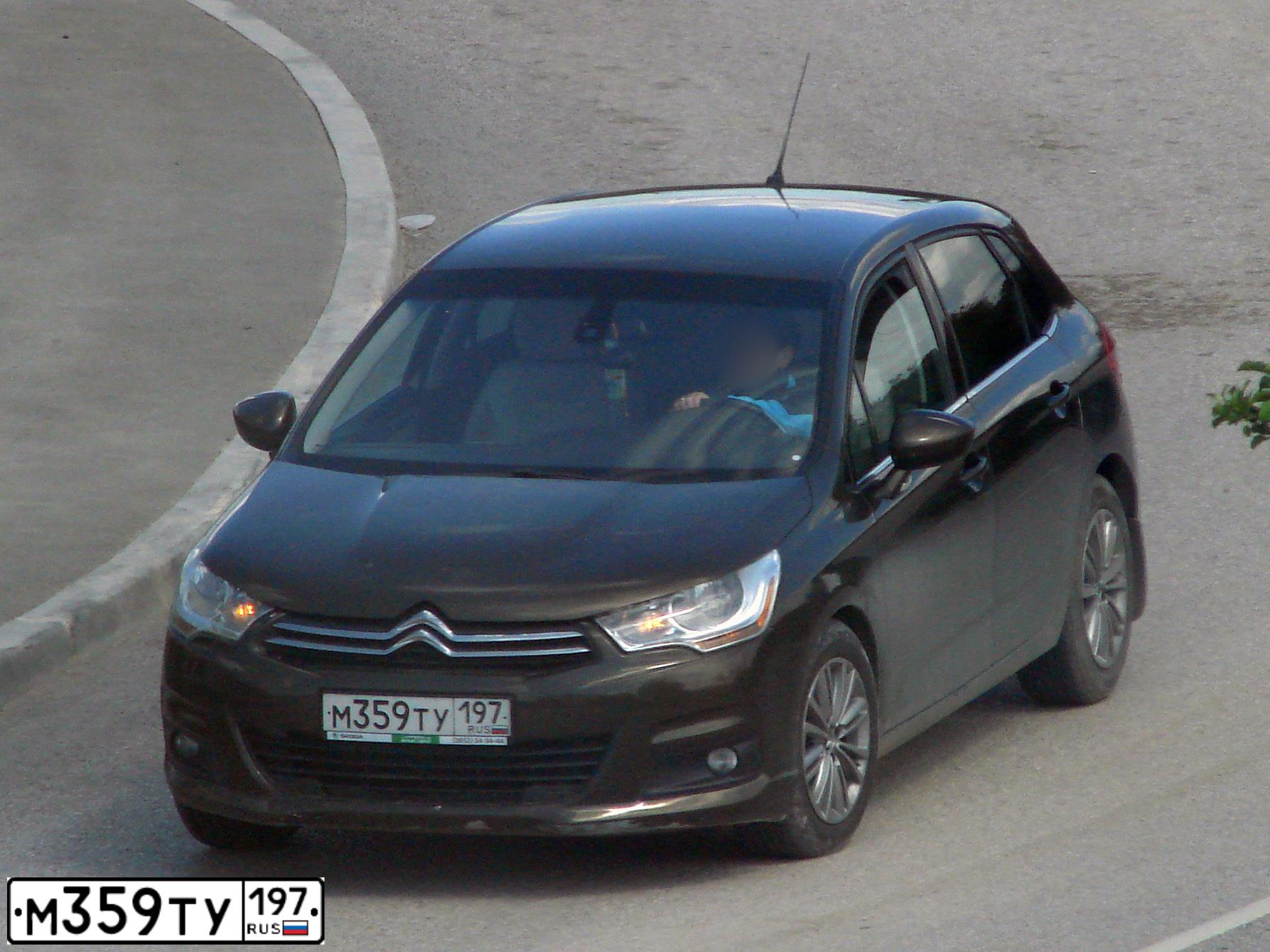 Фото автомобиля CITROEN C4, 2012 — госномер М359ТУ197. Цвет: КОРИЧНЕВЫЙ